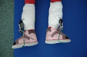 i dwies stópki, ustawione prawidłowo