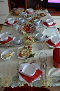 i jest stół julkaimy