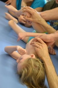 ile rąk...  vojta, kurs we Wrocławiu, fundacja promyk słońca wrocław, julkaimy, rehabilitacja, terapia,